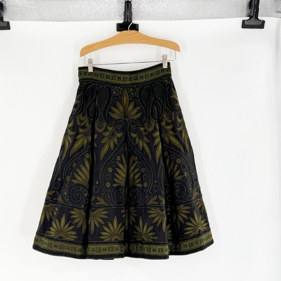 Naeem Khan Black & Olive Green Embroidered Silk Skirt Size 8 | Luxury Designer - Picture 2 of 15